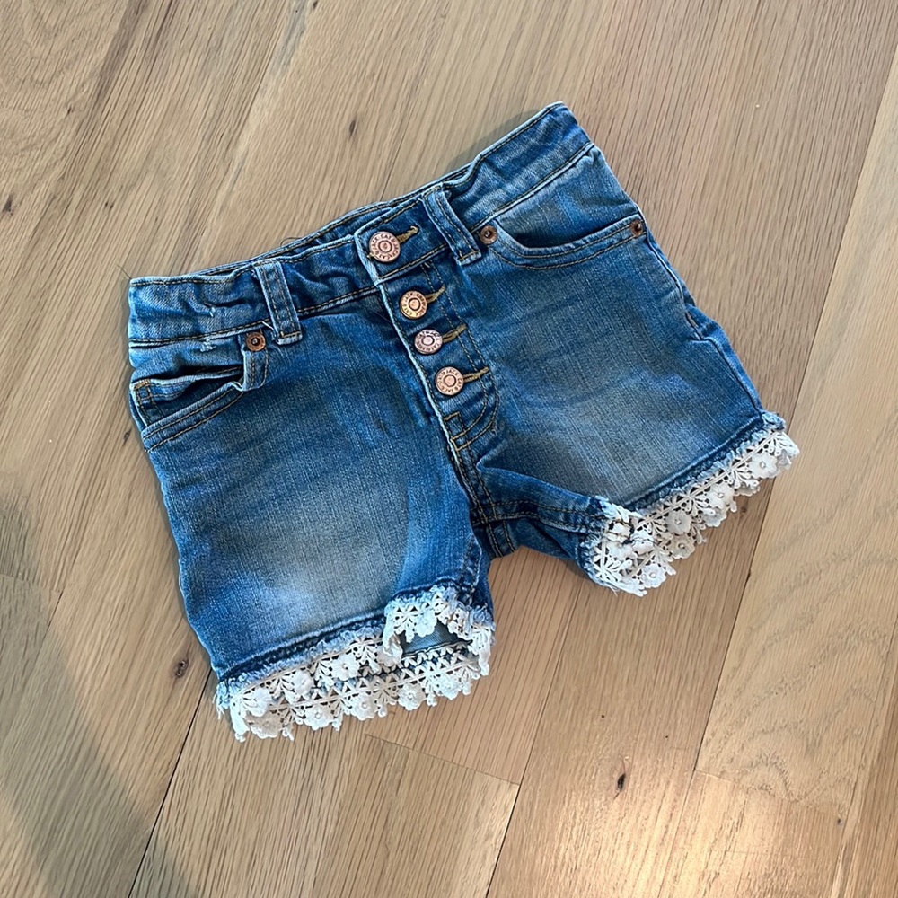 Cat & Jack size 4/5 - denim shorts w/ lace accent